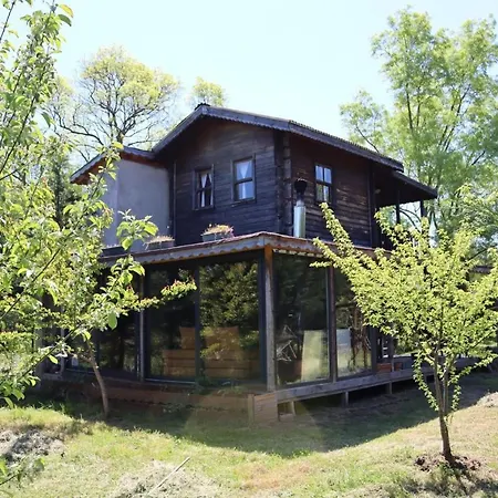 بيت للعطل House With Backyard And Winter Garden In Agva
